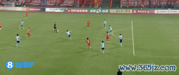 中甲：重庆铜梁龙3-0大连英博，重庆锁定胜局